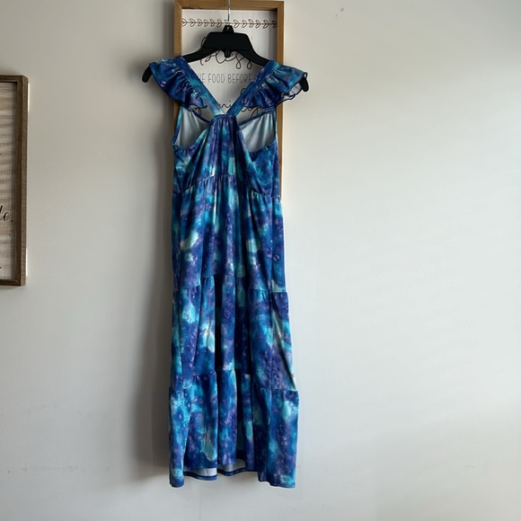 Sleeveless dress - Picture 2 of 3